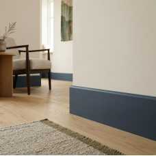 Плинтус QUART вспененный ПВХ QUART, Темно-серый 7031 (80*26.5*2200)