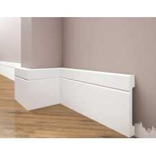 Плинтус белый