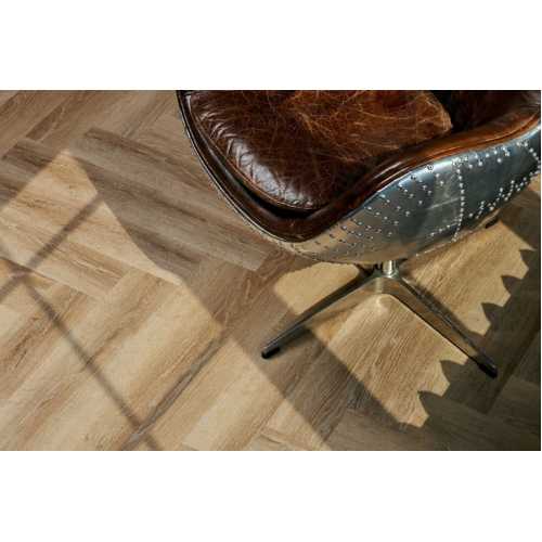 Фото Плитка ПВХ Vinilam Herringbone Паркет Классический IS11166, 43 класс (720х120х6.5 мм)